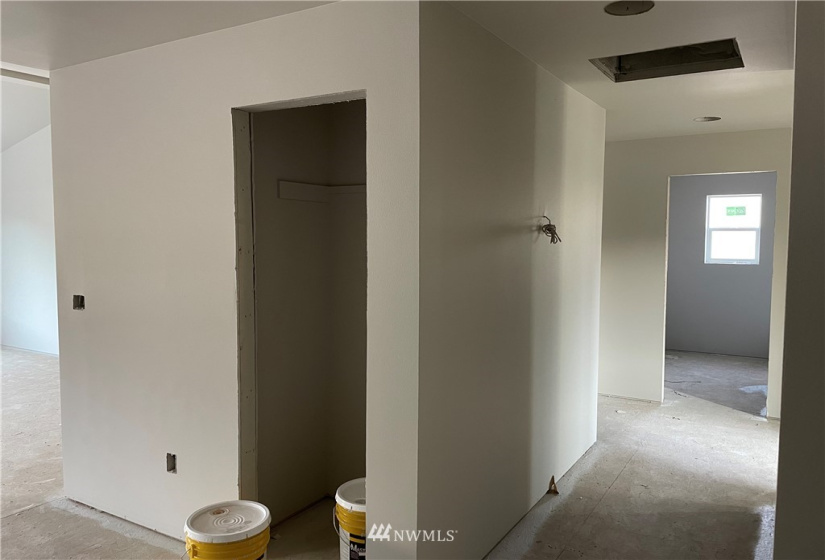 12 Emma, Wenatchee, Washington 98801, 3 Bedrooms Bedrooms, ,1 BathroomBathrooms,Residential,For Sale,Pheasant Hills,Emma,NWM1867609