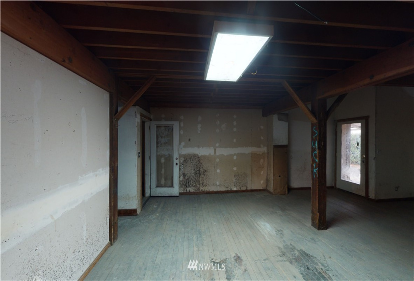 227 Evans, College Place, Washington 99324, ,Commercial Sale,For Sale,Evans,NWM1868014