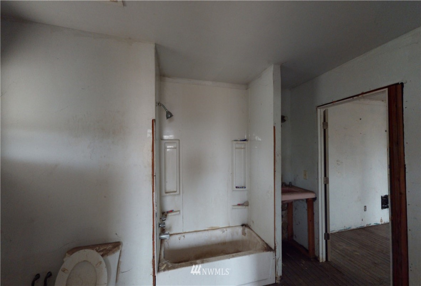 227 Evans, College Place, Washington 99324, ,Commercial Sale,For Sale,Evans,NWM1868014