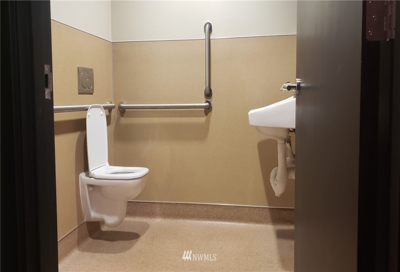 3150 Government, Seattle, Washington 98199, ,Residential Lease,For Rent,Blue Heron,Government,NWM1867739