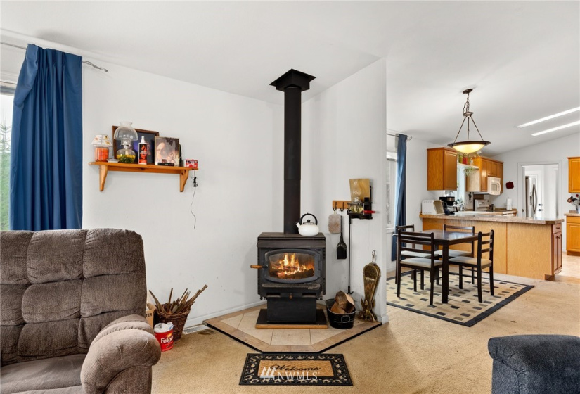 125 Deer Haven Drive, Winlock, Washington 98596, 3 Bedrooms Bedrooms, ,2 BathroomsBathrooms,Manufactured In Park,For Sale,Deer Haven Drive,NWM1868070