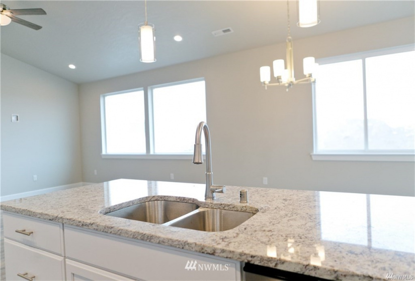 1120 Mt Baker, Othello, Washington 99344, 4 Bedrooms Bedrooms, ,2 BathroomsBathrooms,Residential,For Sale,Sandhill Estates Phase 3,Mt Baker,NWM1868151