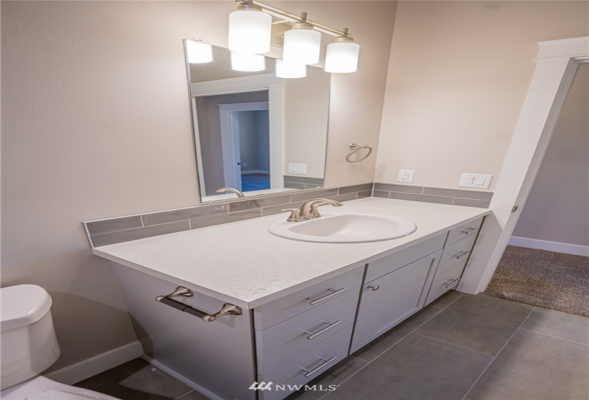 1120 Mt Baker, Othello, Washington 99344, 4 Bedrooms Bedrooms, ,2 BathroomsBathrooms,Residential,For Sale,Sandhill Estates Phase 3,Mt Baker,NWM1868151
