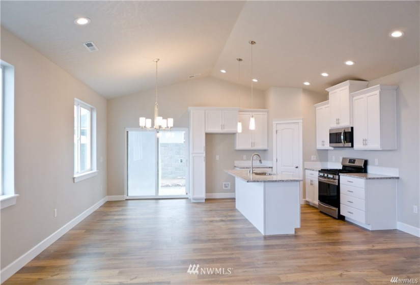 1120 Mt Baker, Othello, Washington 99344, 4 Bedrooms Bedrooms, ,2 BathroomsBathrooms,Residential,For Sale,Sandhill Estates Phase 3,Mt Baker,NWM1868151