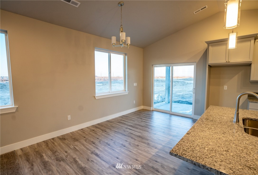 1120 Mt Baker, Othello, Washington 99344, 4 Bedrooms Bedrooms, ,2 BathroomsBathrooms,Residential,For Sale,Sandhill Estates Phase 3,Mt Baker,NWM1868151