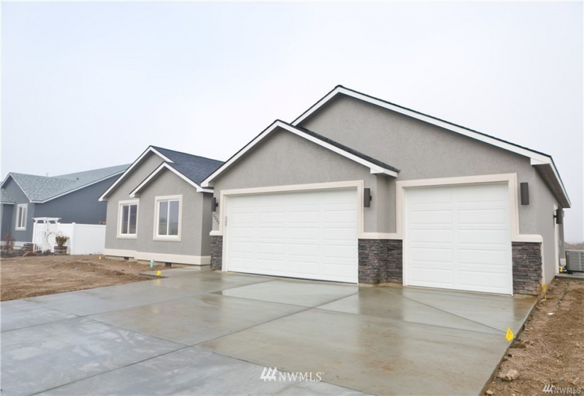 1120 Mt Baker, Othello, Washington 99344, 4 Bedrooms Bedrooms, ,2 BathroomsBathrooms,Residential,For Sale,Sandhill Estates Phase 3,Mt Baker,NWM1868151