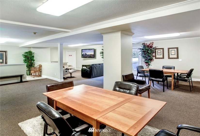 2760 76th Ave SE, Mercer Island, Washington 98040, 2 Bedrooms Bedrooms, ,1 BathroomBathrooms,Residential,For Sale,76th Ave SE,NWM1868173
