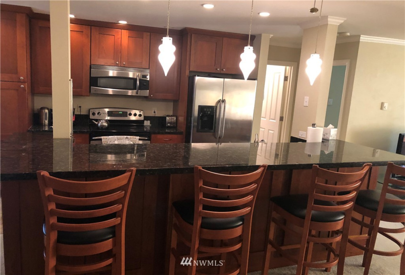 2760 76th Ave SE, Mercer Island, Washington 98040, 2 Bedrooms Bedrooms, ,1 BathroomBathrooms,Residential,For Sale,76th Ave SE,NWM1868173