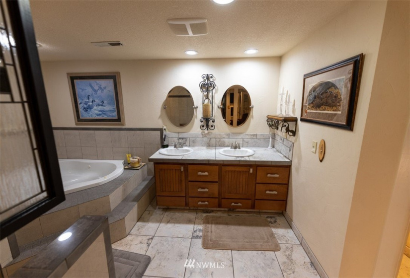 1811 Wilbur, Walla Walla, Washington 99362, 3 Bedrooms Bedrooms, ,3 BathroomsBathrooms,Residential,For Sale,Wilbur,NWM1868245
