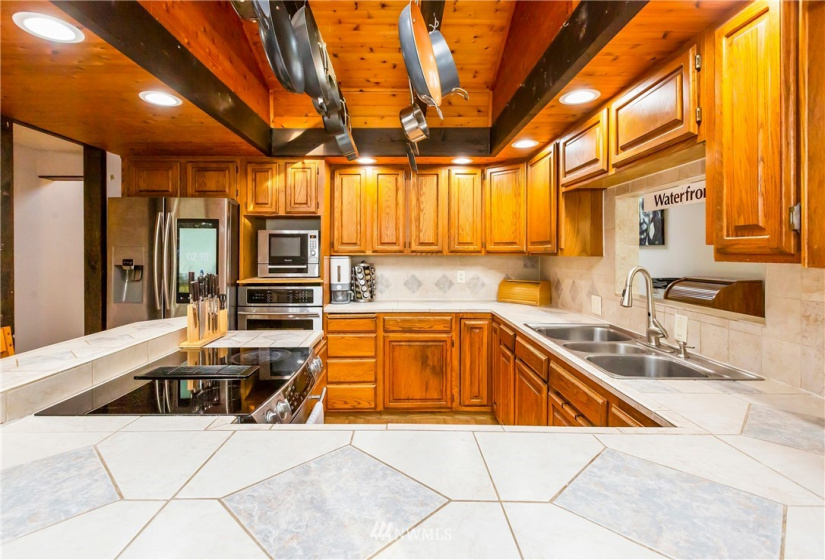 12018 Lonetree, Poulsbo, Washington 98370, 3 Bedrooms Bedrooms, ,3 BathroomsBathrooms,Residential,For Sale,Single Tree,Lonetree,NWM1868338