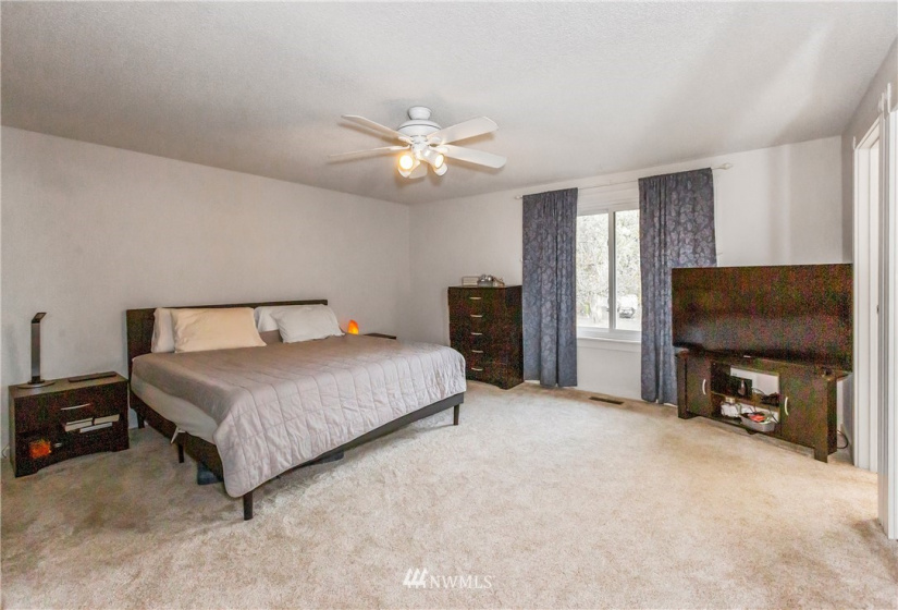 12018 Lonetree, Poulsbo, Washington 98370, 3 Bedrooms Bedrooms, ,3 BathroomsBathrooms,Residential,For Sale,Single Tree,Lonetree,NWM1868338