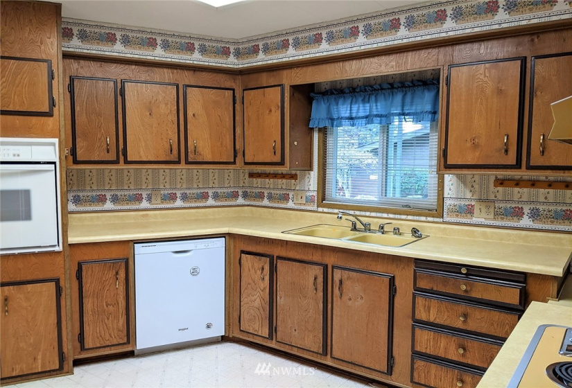 201 Union, Renton, Washington 98059, 2 Bedrooms Bedrooms, ,Manufactured In Park,For Sale,Union,NWM1866913