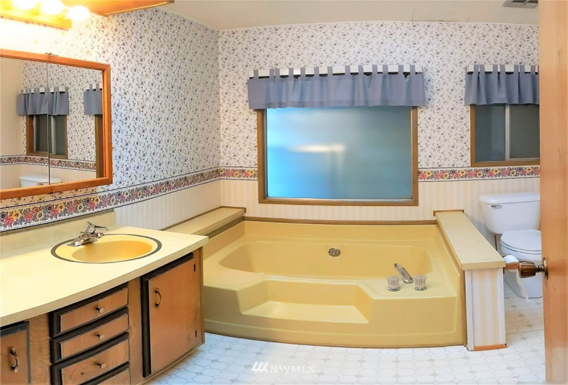 201 Union, Renton, Washington 98059, 2 Bedrooms Bedrooms, ,Manufactured In Park,For Sale,Union,NWM1866913