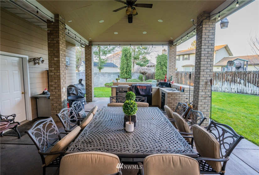 415 15th, Othello, Washington 99344, 4 Bedrooms Bedrooms, ,4 BathroomsBathrooms,Residential,For Sale,Town & Country Estates,15th,NWM1868359