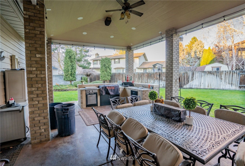415 15th, Othello, Washington 99344, 4 Bedrooms Bedrooms, ,4 BathroomsBathrooms,Residential,For Sale,Town & Country Estates,15th,NWM1868359