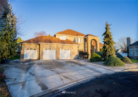 415 15th, Othello, Washington 99344, 4 Bedrooms Bedrooms, ,4 BathroomsBathrooms,Residential,For Sale,Town & Country Estates,15th,NWM1868359