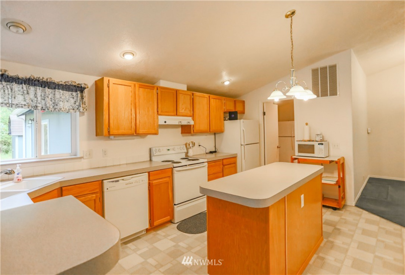 1763 Bunker Creek, Chehalis, Washington 98532, 3 Bedrooms Bedrooms, ,2 BathroomsBathrooms,Residential,For Sale,Bunker Creek,NWM1848783
