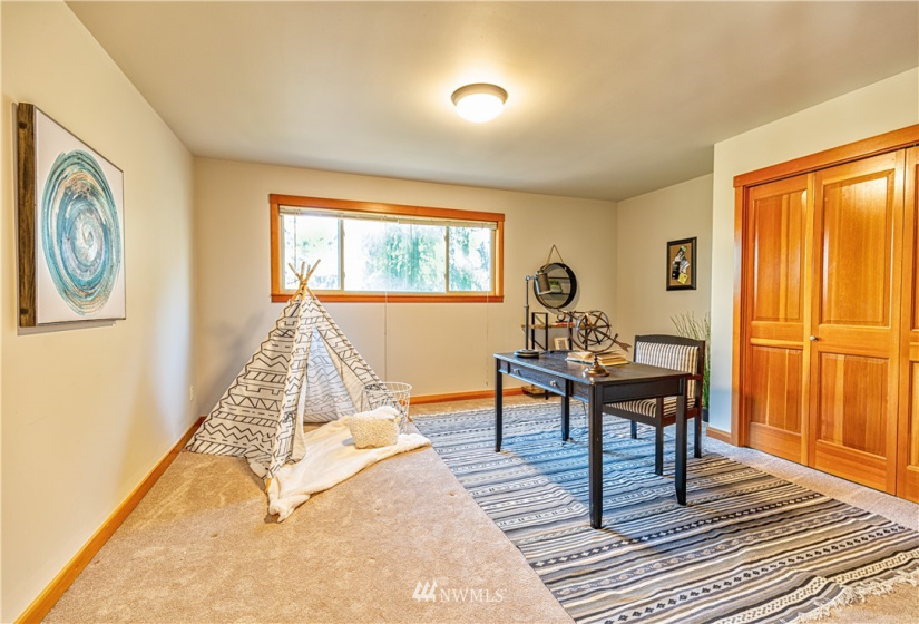 5423 134th, Bellevue, Washington 98006, 5 Bedrooms Bedrooms, ,3 BathroomsBathrooms,Residential Lease,For Rent,134th,NWM1868626