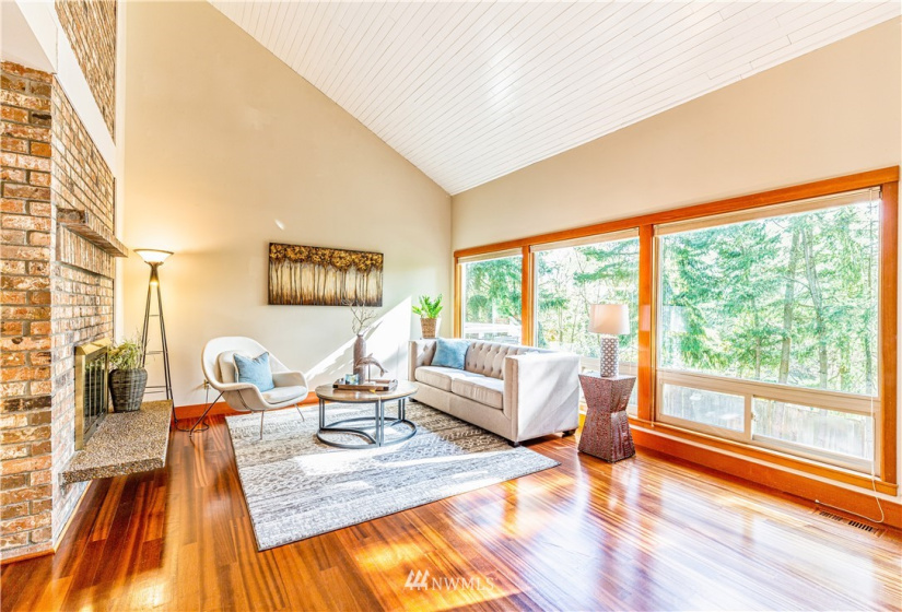 5423 134th, Bellevue, Washington 98006, 5 Bedrooms Bedrooms, ,3 BathroomsBathrooms,Residential Lease,For Rent,134th,NWM1868626