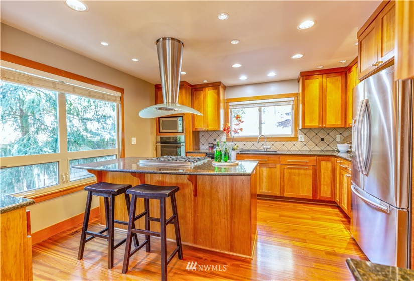 5423 134th, Bellevue, Washington 98006, 5 Bedrooms Bedrooms, ,3 BathroomsBathrooms,Residential Lease,For Rent,134th,NWM1868626