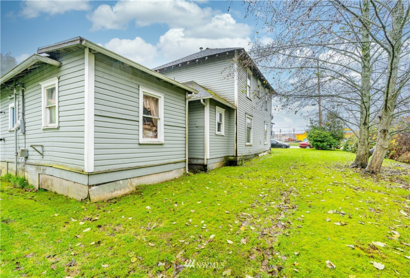 910 Summit, Aberdeen, Washington 98520, ,Residential Income,For Sale,Summit,NWM1868178