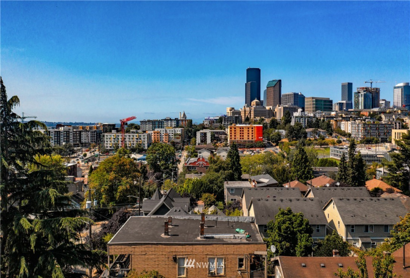 1520 Fir, Seattle, Washington 98122, ,Residential Income,For Sale,Flints Addition,Fir,NWM1868663