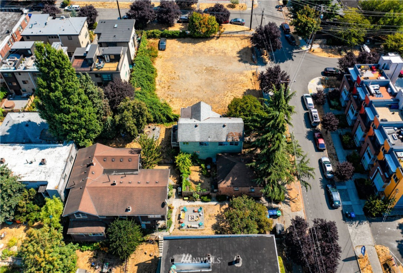1520 Fir, Seattle, Washington 98122, ,Residential Income,For Sale,Flints Addition,Fir,NWM1868663