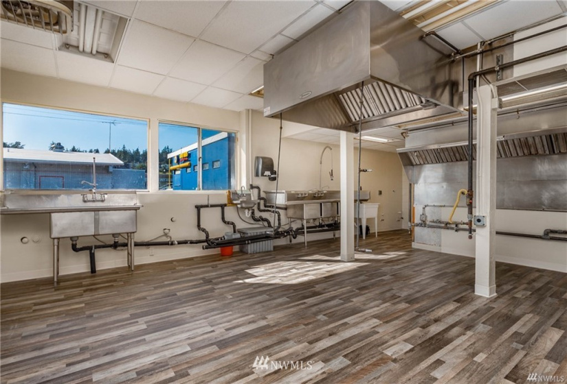 31359 SR 20, Oak Harbor, Washington 98277, ,Commercial Sale,For Sale,SR 20,NWM1868372