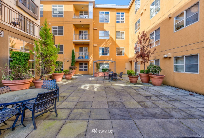 111 108 AVE, Bellevue, Washington 98004, 1 Bedroom Bedrooms, ,1 BathroomBathrooms,Residential,For Sale,Belle Arts Condominium,108 AVE,NWM1868307