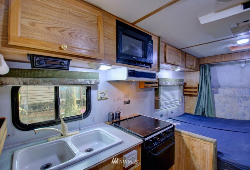 1192 Exit, Sumas, Washington 98266, ,Residential,For Sale,Exit,NWM1868783