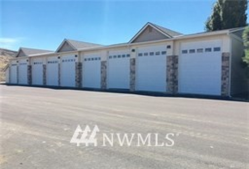 9967 W.8, Quincy, Washington 98848, ,Residential,For Sale,Crescent Bar Garage Condominium,W.8,NWM1868502