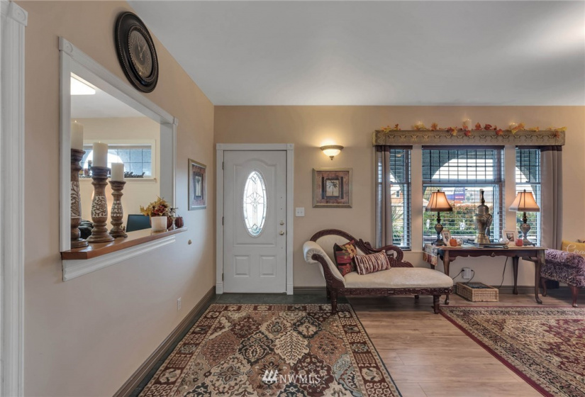 414 Chelan, Wenatchee, Washington 98801, ,Commercial Sale,For Sale,Chelan,NWM1868615