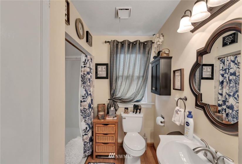 414 Chelan, Wenatchee, Washington 98801, ,Commercial Sale,For Sale,Chelan,NWM1868615