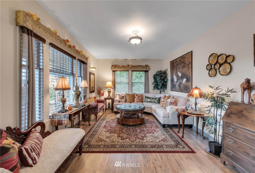 414 Chelan, Wenatchee, Washington 98801, ,Commercial Sale,For Sale,Chelan,NWM1868615