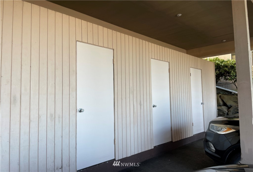 5040 44th, Seattle, Washington 98105, ,Residential Income,For Sale,Balchs Albert Balchwood,44th,NWM1865809