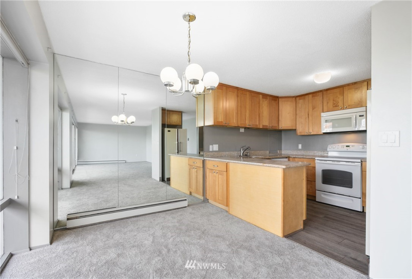 1740 Melrose, Seattle, Washington 98122, 2 Bedrooms Bedrooms, ,1 BathroomBathrooms,Residential,For Sale,Maison Ville,Melrose,NWM1869032