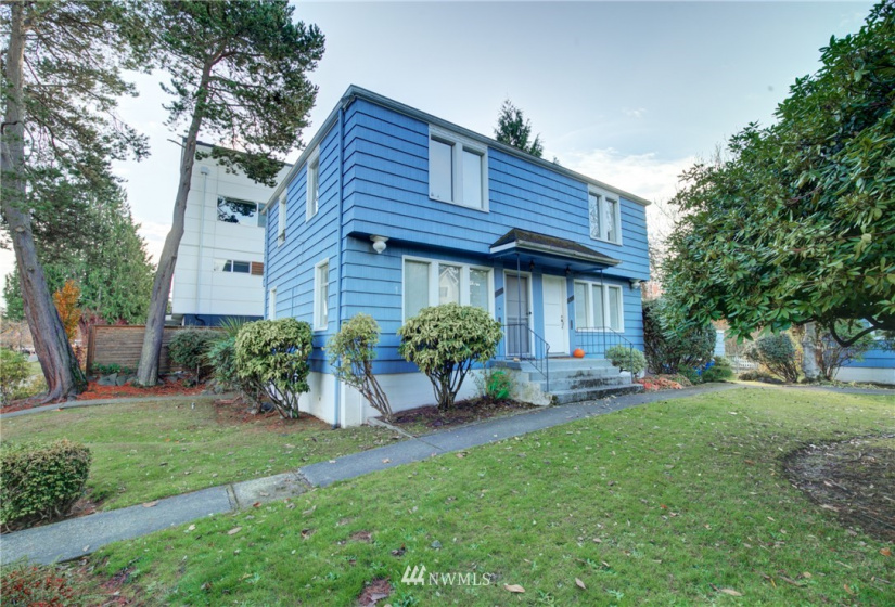 1517 1521 1525 44th, Seattle, Washington 98116, ,Residential Income,For Sale,1521 1525 44th,NWM1868142