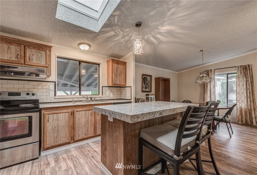 5810 Fleming, Everett, Washington 98203, 2 Bedrooms Bedrooms, ,2 BathroomsBathrooms,Manufactured In Park,For Sale,Fleming,NWM1868808