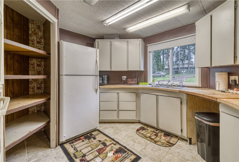 344 Tahuyeh, Bremerton, Washington 98312, 3 Bedrooms Bedrooms, ,2 BathroomsBathrooms,Manufactured In Park,For Sale,Tahuyeh,NWM1868350