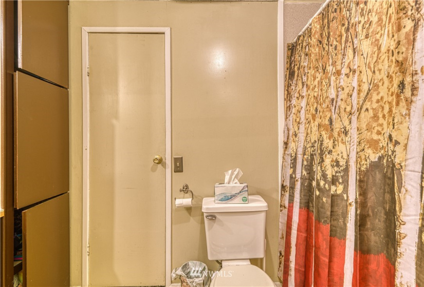344 Tahuyeh, Bremerton, Washington 98312, 3 Bedrooms Bedrooms, ,2 BathroomsBathrooms,Manufactured In Park,For Sale,Tahuyeh,NWM1868350