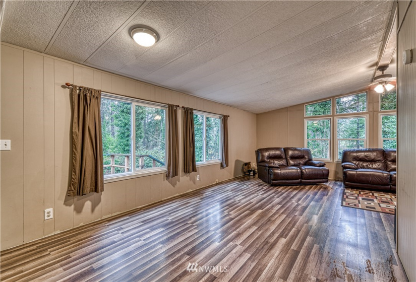 344 Tahuyeh, Bremerton, Washington 98312, 3 Bedrooms Bedrooms, ,2 BathroomsBathrooms,Manufactured In Park,For Sale,Tahuyeh,NWM1868350