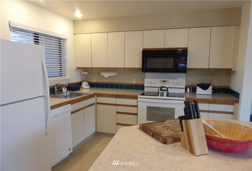 1 Lakeside 716-L, Manson, Washington 98831, 2 Bedrooms Bedrooms, ,2 BathroomsBathrooms,Residential,For Sale,Lakeside,Lakeside 716-L,NWM1868986