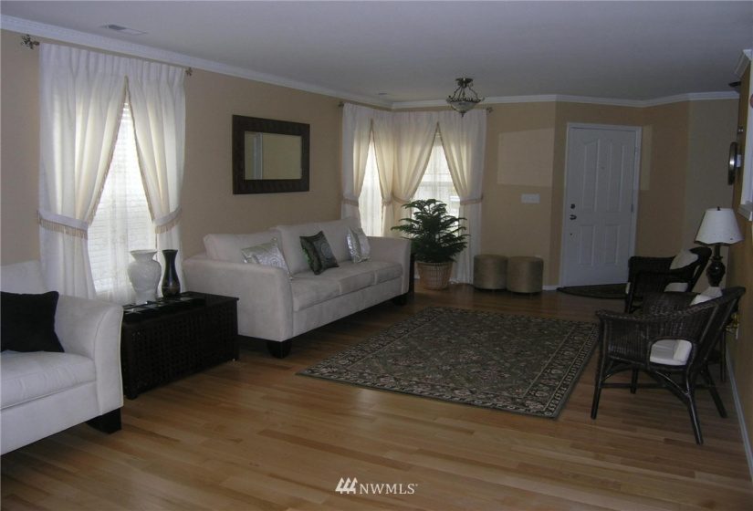 1717 249th, Sammamish, Washington 98075, 4 Bedrooms Bedrooms, ,Residential Lease,For Rent,249th,NWM1869243