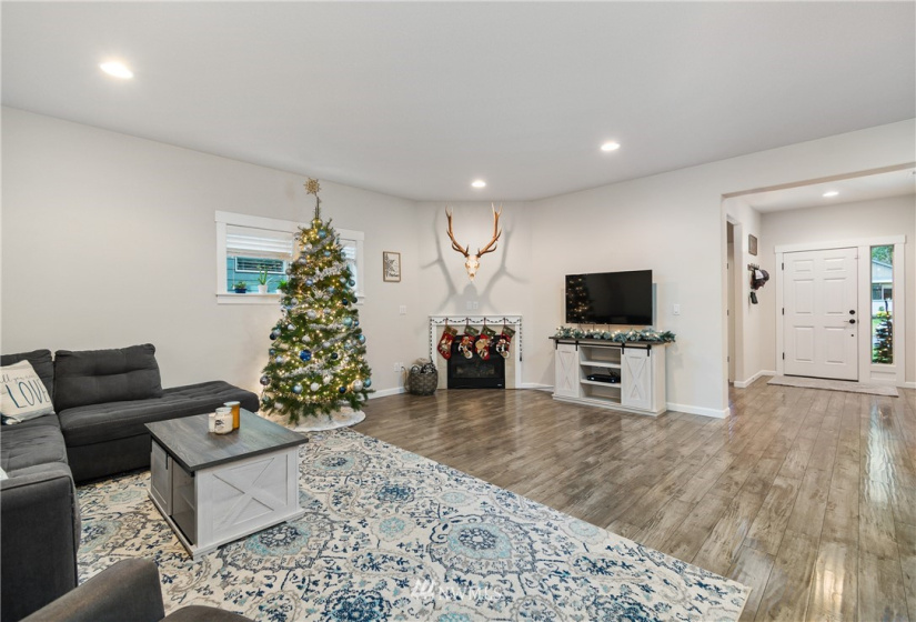 123 Zephyr, Silverlake, Washington 98645, 3 Bedrooms Bedrooms, ,2 BathroomsBathrooms,Residential,For Sale,1,Zephyr,NWM1869082