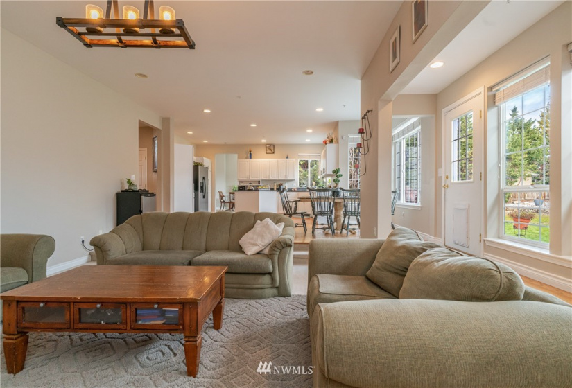 2324 Fancher Heights, East Wenatchee, Washington 98802, 7 Bedrooms Bedrooms, ,4 BathroomsBathrooms,Residential,For Sale,Fancher Heights 2,Fancher Heights,NWM1869449