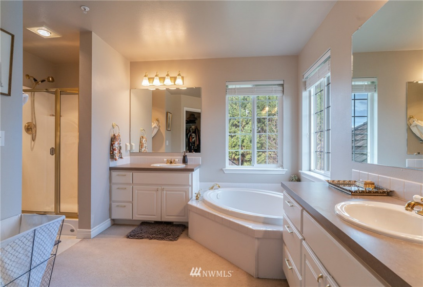 2324 Fancher Heights, East Wenatchee, Washington 98802, 7 Bedrooms Bedrooms, ,4 BathroomsBathrooms,Residential,For Sale,Fancher Heights 2,Fancher Heights,NWM1869449