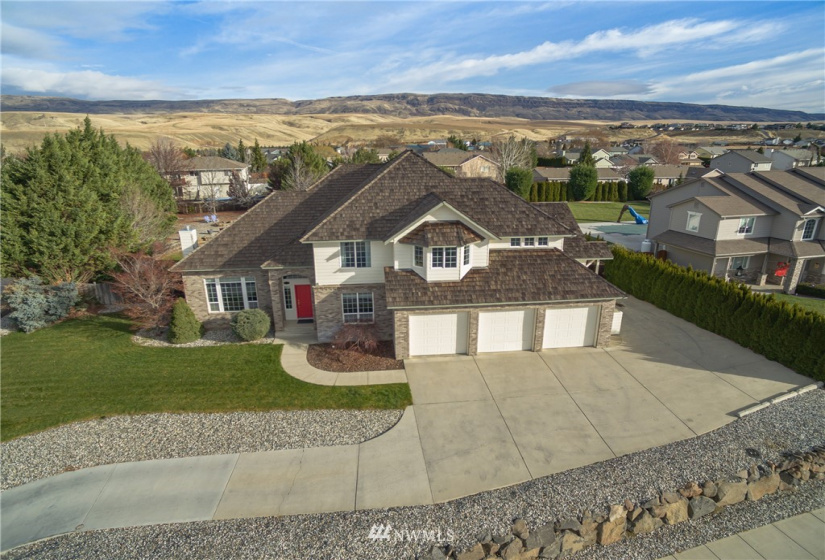 2324 Fancher Heights, East Wenatchee, Washington 98802, 7 Bedrooms Bedrooms, ,4 BathroomsBathrooms,Residential,For Sale,Fancher Heights 2,Fancher Heights,NWM1869449