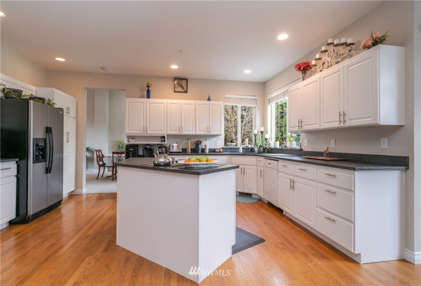 2324 Fancher Heights, East Wenatchee, Washington 98802, 7 Bedrooms Bedrooms, ,4 BathroomsBathrooms,Residential,For Sale,Fancher Heights 2,Fancher Heights,NWM1869449