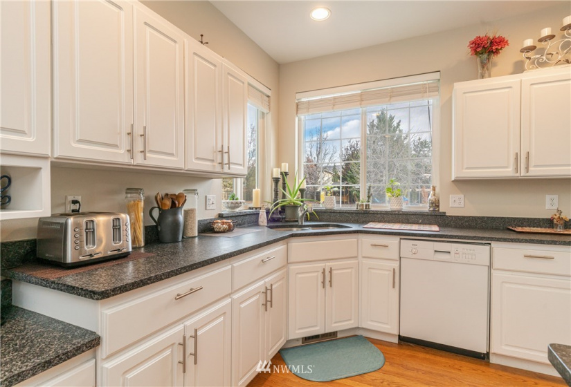 2324 Fancher Heights, East Wenatchee, Washington 98802, 7 Bedrooms Bedrooms, ,4 BathroomsBathrooms,Residential,For Sale,Fancher Heights 2,Fancher Heights,NWM1869449