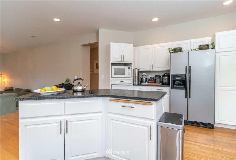 2324 Fancher Heights, East Wenatchee, Washington 98802, 7 Bedrooms Bedrooms, ,4 BathroomsBathrooms,Residential,For Sale,Fancher Heights 2,Fancher Heights,NWM1869449